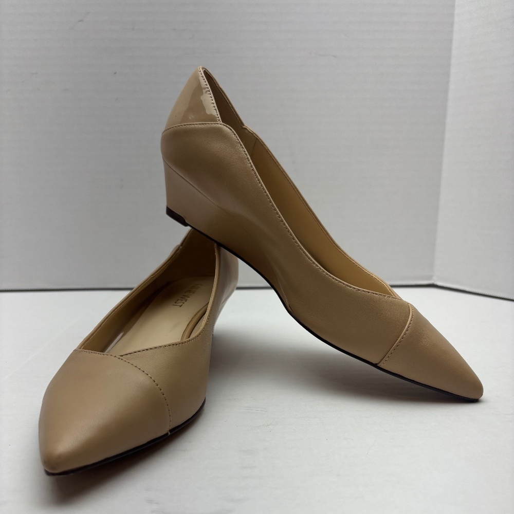 Nine West Nude Pointed Toe Low Wedge Size 7M